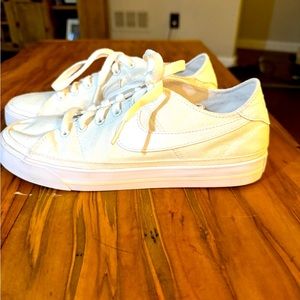 Nike Court Legacy Sneaker Size W 8